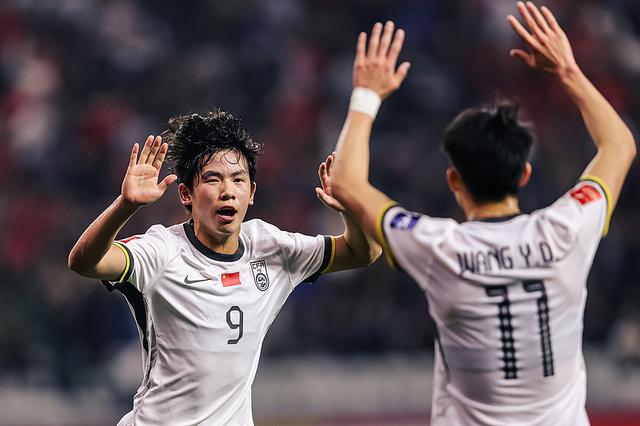 5比2轻取吉尔吉斯斯坦，国青队续写美丽足球，提前晋级U20亚洲杯八强