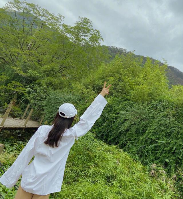 秦岚新剧开机,与小19岁王鹤棣演情侣,网友:毫无违和感