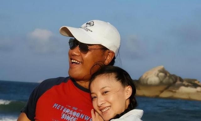 25岁被琼瑶捧红，为245万“出卖身体”，恋爱7天和丑男闪婚