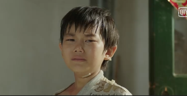 《唤爱》：妈妈去世，爸爸瘫痪，5岁的他捡破烂改变了自己的人生