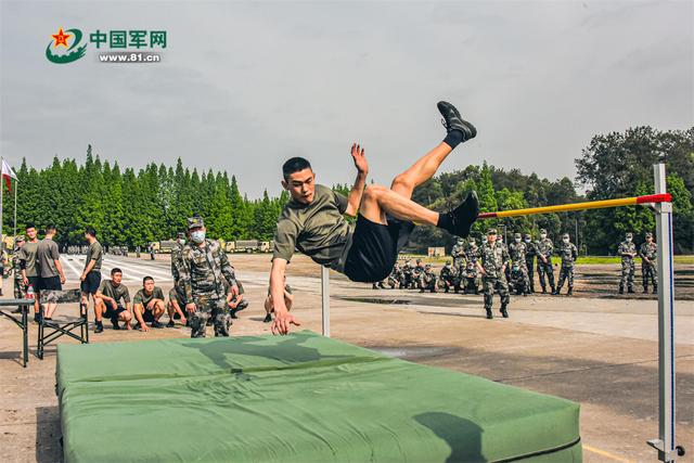 热！血！沸！腾！现场解说带你走进这场兵哥运动会