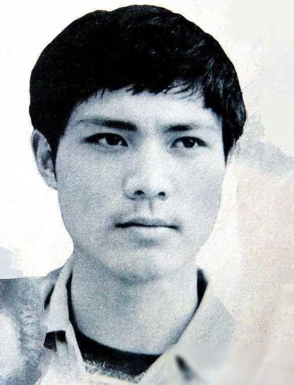 沈冠初，这位息影23年的昔日银幕美男，让我们一起瞧瞧他的罕见