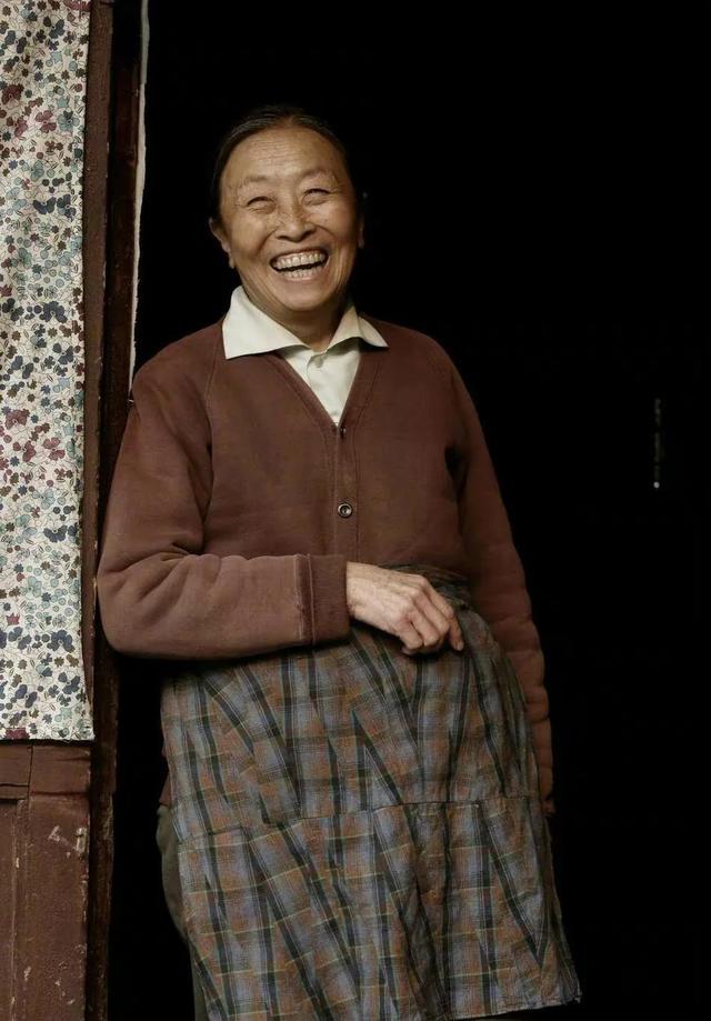 从“德艺双馨”到“晚节不保”，已去世的张少华，到底做过什么？