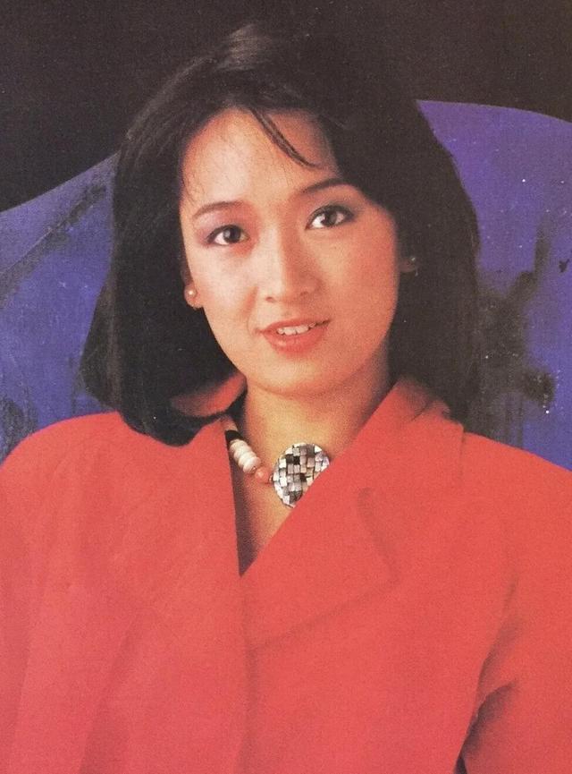 女星龚慈恩:情断黄日华,两任丈夫“背叛”她,60岁坚强优雅