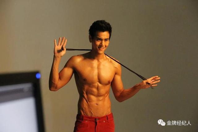 彭于晏：当他卸下完美肉体