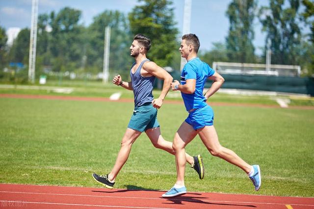 只需2个步骤，打造男人的六块腹肌！附：一组练腹动作详解