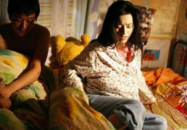 她是范冰冰《苹果》中的裸替，曾自导自演被强暴，被挖出涉嫌裸聊