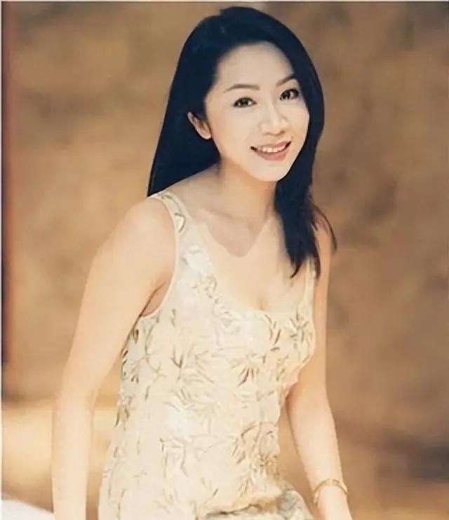 苦熬7年逼走原配，上位3年“遭报应”，脖子以下全是瘤惨死豪宅