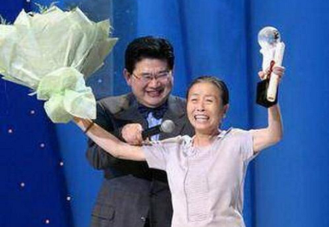 从“德艺双馨”到“晚节不保”，已去世的张少华，到底做过什么？