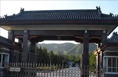 中国最高级别监狱，能入住的全是高官，更有待遇顶格的特殊监区