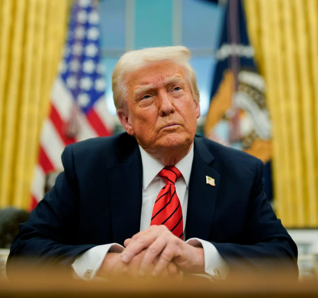 47岁歌手坎耶在美国事业或将全面崩溃,消息人士:他激怒了特朗普