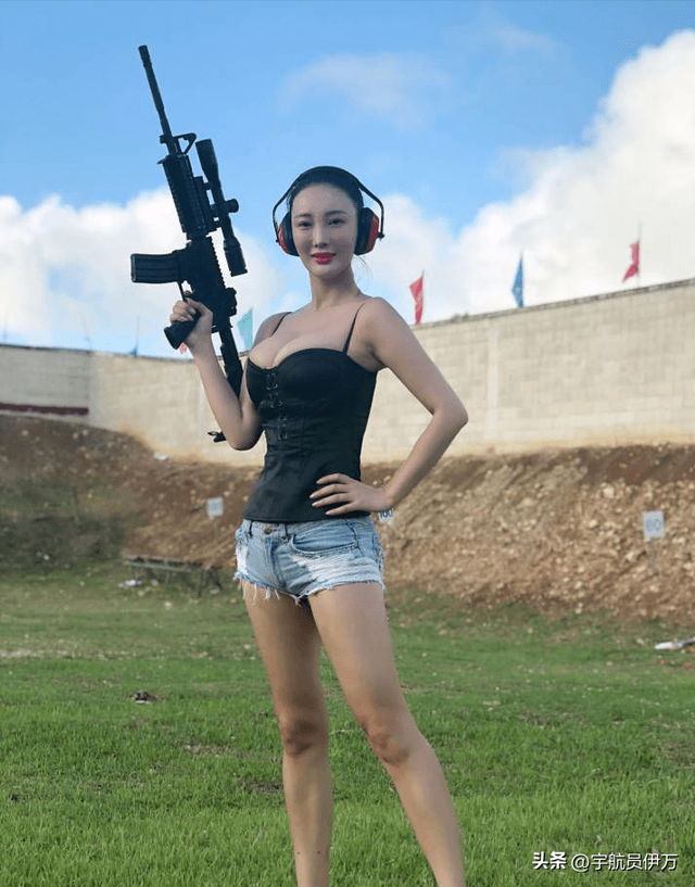 “人间尤物”王李丹妮：为帮初恋拍大尺度片却遭背叛，如今后悔吗