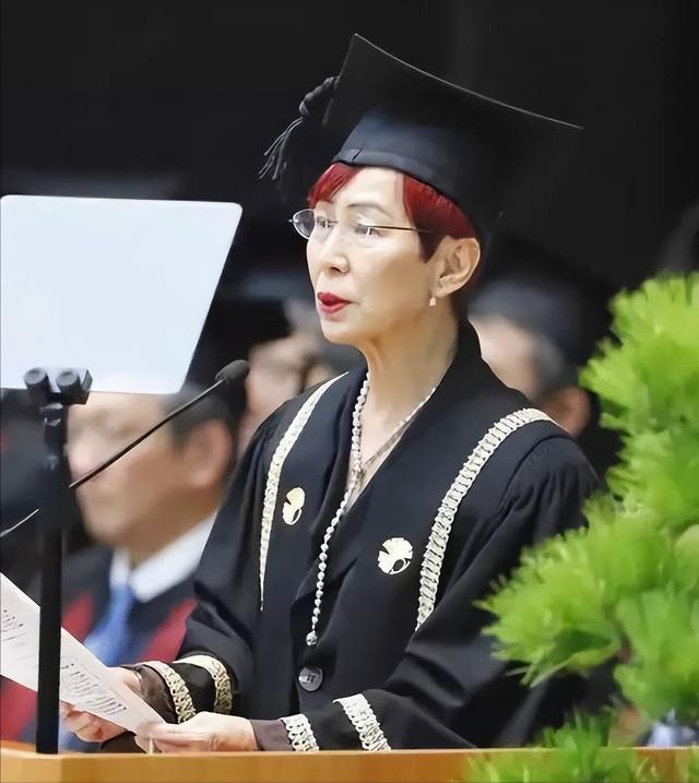 前AV女优作家：写书揭露风俗业内幕，入围日本文坛最高奖