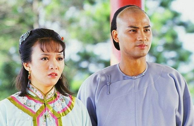 假冒金庸古龙的2本武侠小说，当年上了当，现在来怀旧