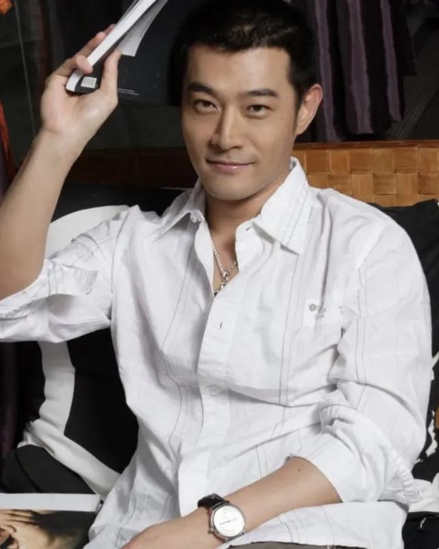 “牵手门”事件14年，黄维德当年受害，今究竟何去何从？