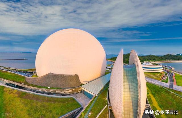 中国唯一建设在海岛上的歌剧院“珠海大剧院”