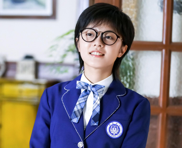 赵今麦星光大赏“怼脸拍”在韩网火了，白宇帆的话，终于有人信了