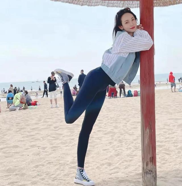 闫博雅：26岁嫁“乒乓冠军”王皓，伺候生病婆婆，为丈夫放弃梦想