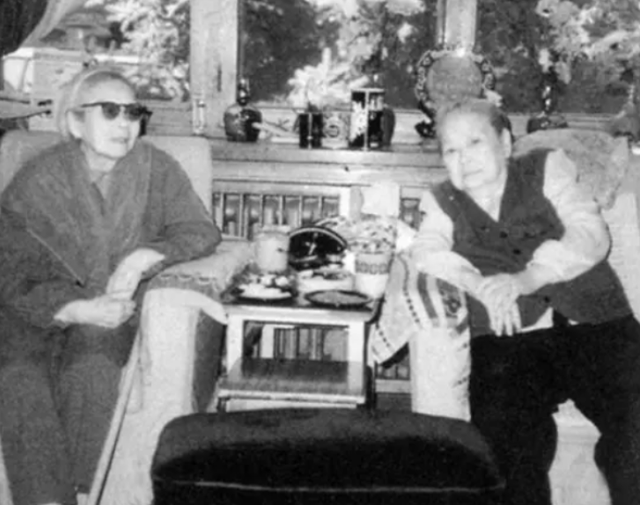 96年李鹏探望帅孟奇，听旁人介绍总理来了，忙纠正：是李鹏，李鹏