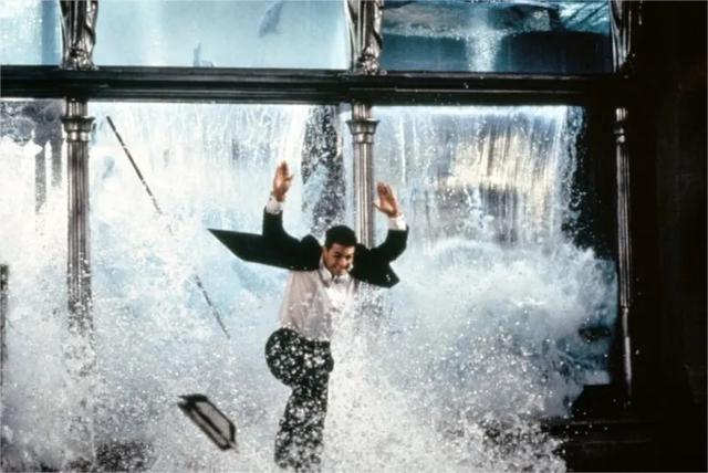 《碟中谍1》:科技与人性的交织,汤姆·克鲁斯的绝妙冒险!