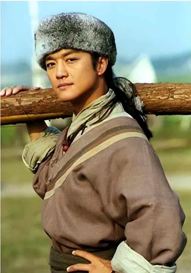 李亚鹏欠薪道歉后续！下海经商一地鸡毛，走到这一步与王菲有关