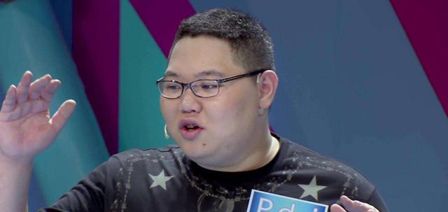 曾经的上单霸主，如今的直播骚猪，PDD精彩的职业生涯