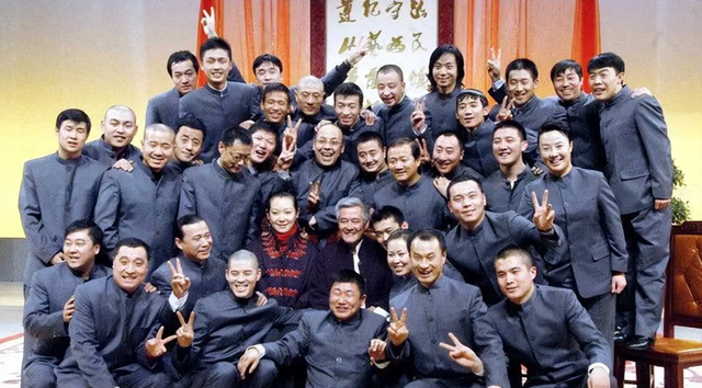 赵本山在央视春晚的高度，是这些人给的