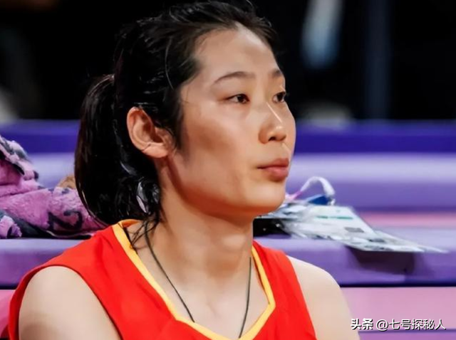 农村女孩到世界冠军，身高1米98的朱婷，爱情毫无进展