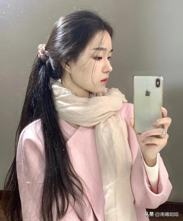 别再披头散发了，今年流行这3种“扎发”，洋气减龄，潮人都跟风