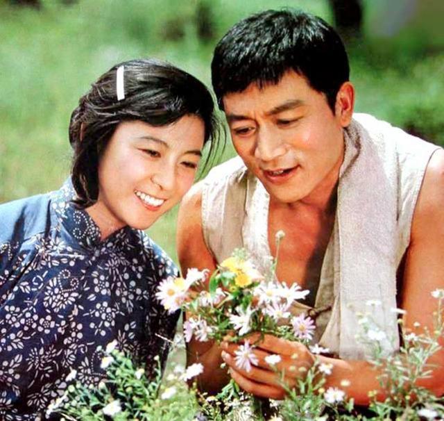 王群，为娶金鹰视后几乎被部队开除，婚后退居幕后成就天下第一嫂