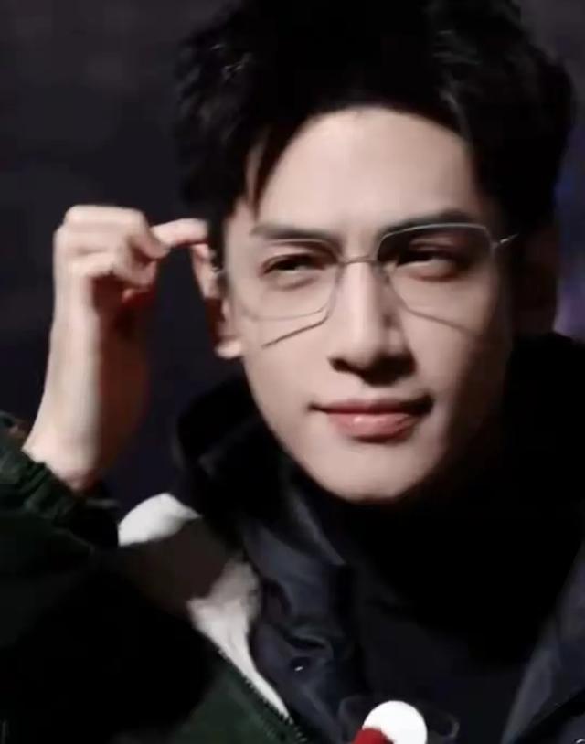 天呐!36岁罗云熙增肥成功,颜值回春太惊艳!不再是“病娇美人”