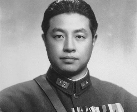 刘若英的爷爷有多牛？15岁进黄埔军校，官拜陆军中将