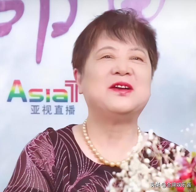 新老娘舅铁三角现状！杨蕾独撑大局，柏万青搞直播，房海燕没工作