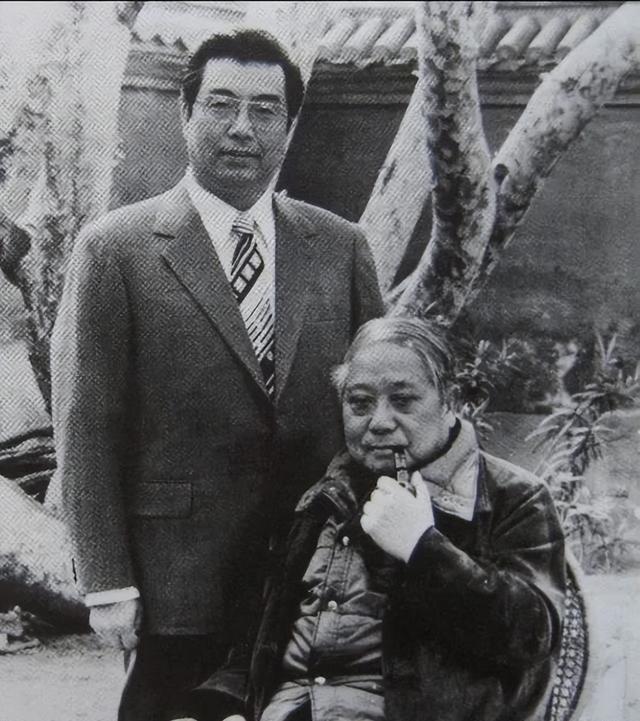 李双江每月养老金高达3万，梦鸽李天一连夜转移资产，在美国定居