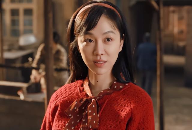 宋丹丹干女儿姜妍公开认爱,与北京某银行行长隐婚?照片流出