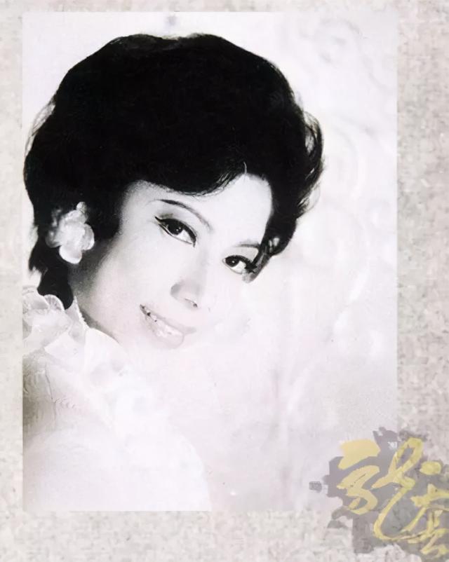 一代“鬼后”罗兰，86岁仍无人敢娶，曾相亲被嫌晦气