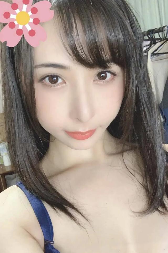 大沢佑香：迷人魅力令人心动