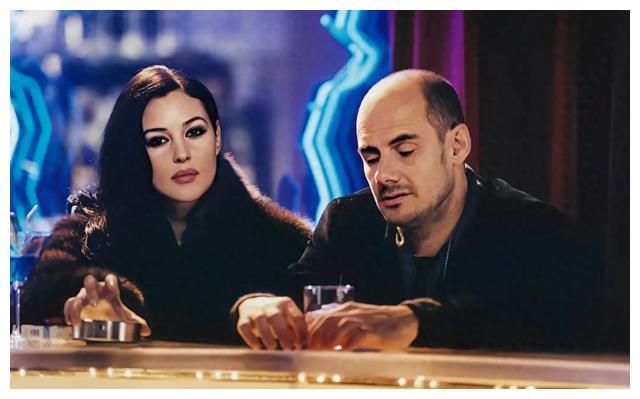 《爱我多深》莫妮卡·贝鲁奇主演：当美丽成为诱惑，真爱何以自处