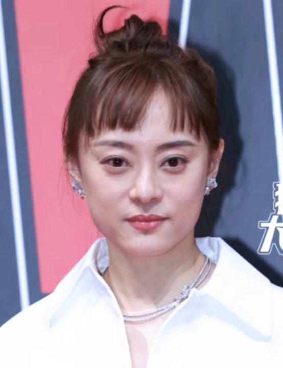 没滤镜真可怕，刘亦菲牙凸嘴大，汤唯皱纹堆积，吕燕满脸雀斑