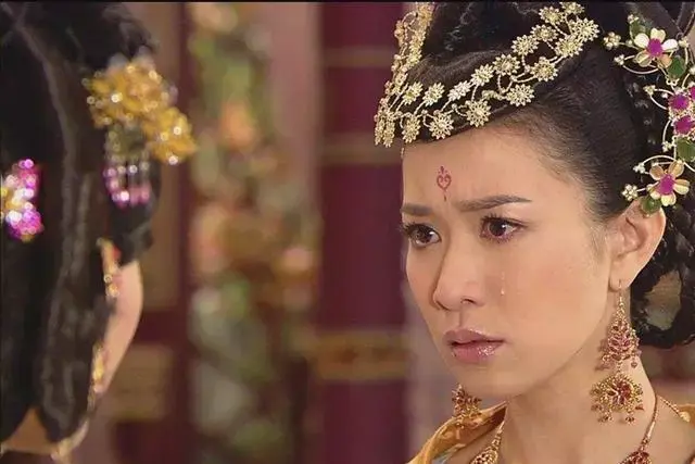 离巢多年!成为TVB在内地最红花旦,出道时因声音而备受质疑