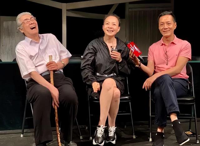 隐姓埋名75年，与演员妻子恩爱64年，95岁的蓝天野传奇一生