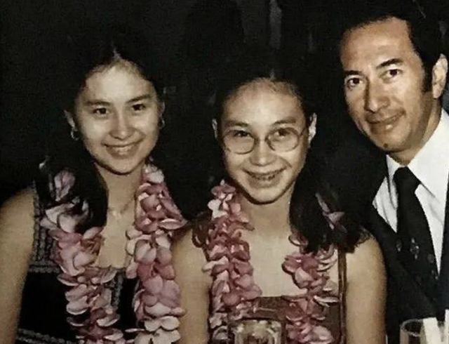 赌王和二太先后离世，被棒打鸳鸯的何超琼上热搜，豪门绝恋美强惨