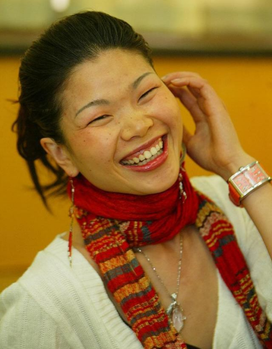 没滤镜真可怕，刘亦菲牙凸嘴大，汤唯皱纹堆积，吕燕满脸雀斑