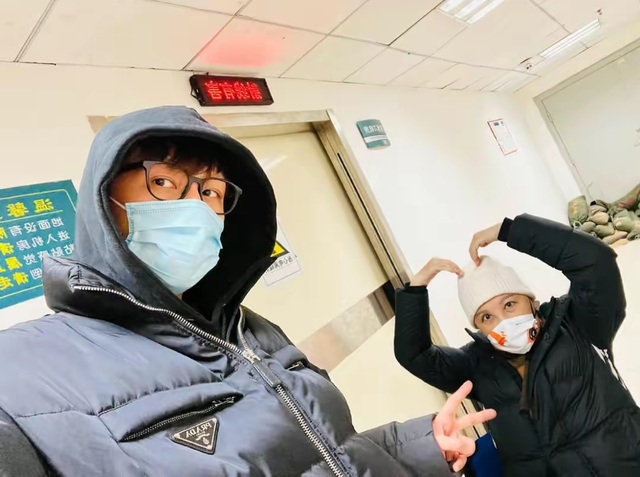 刘维宣布暂退娱乐圈，母亲癌症复发病情危险，圈内好友施以援手