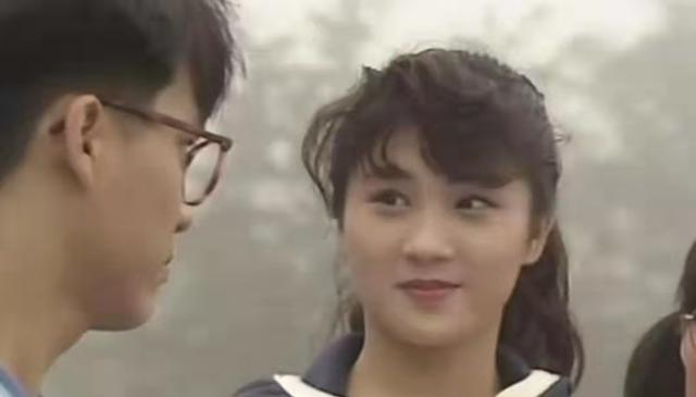 内地登台因长腿抢镜，TVB女星袁洁仪曾三度流产，提议老公找情人