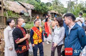 黎家(走进黎族｜文化名家走进海南“黎家第一村”听七旬黎族阿公讲述“船型屋”的故事)