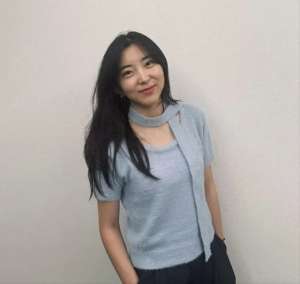 权昭贤(她收到了泫雅的结婚请帖，昔日不和传闻烟消云散？)