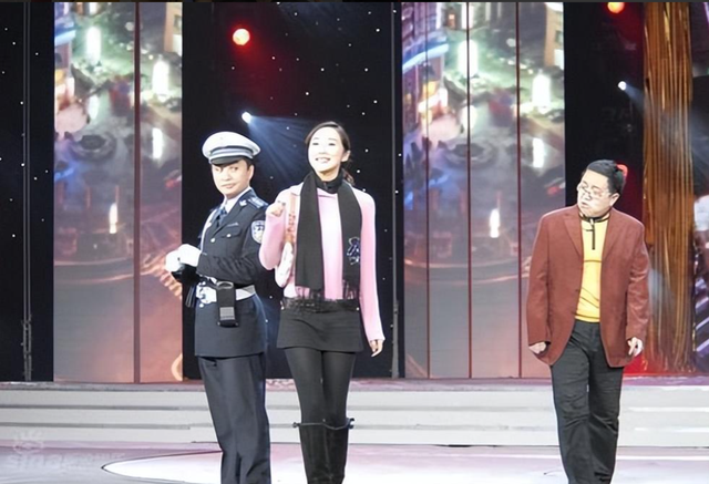 盘点春晚小品中的客串美人,黑丝刘涛应属第一