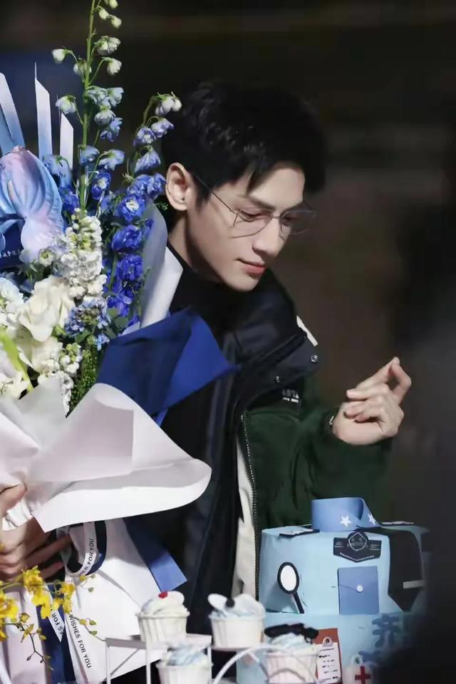 天呐!36岁罗云熙增肥成功,颜值回春太惊艳!不再是“病娇美人”