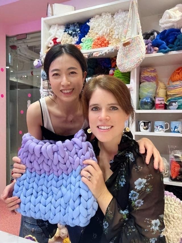 甘比好手段：钩织店打造贤妻良母人设，套牢刘銮雄独掌700亿家产